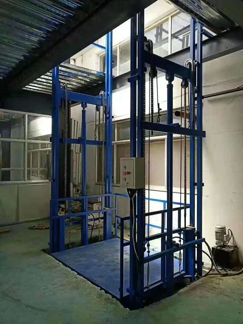 赤峰小型货梯